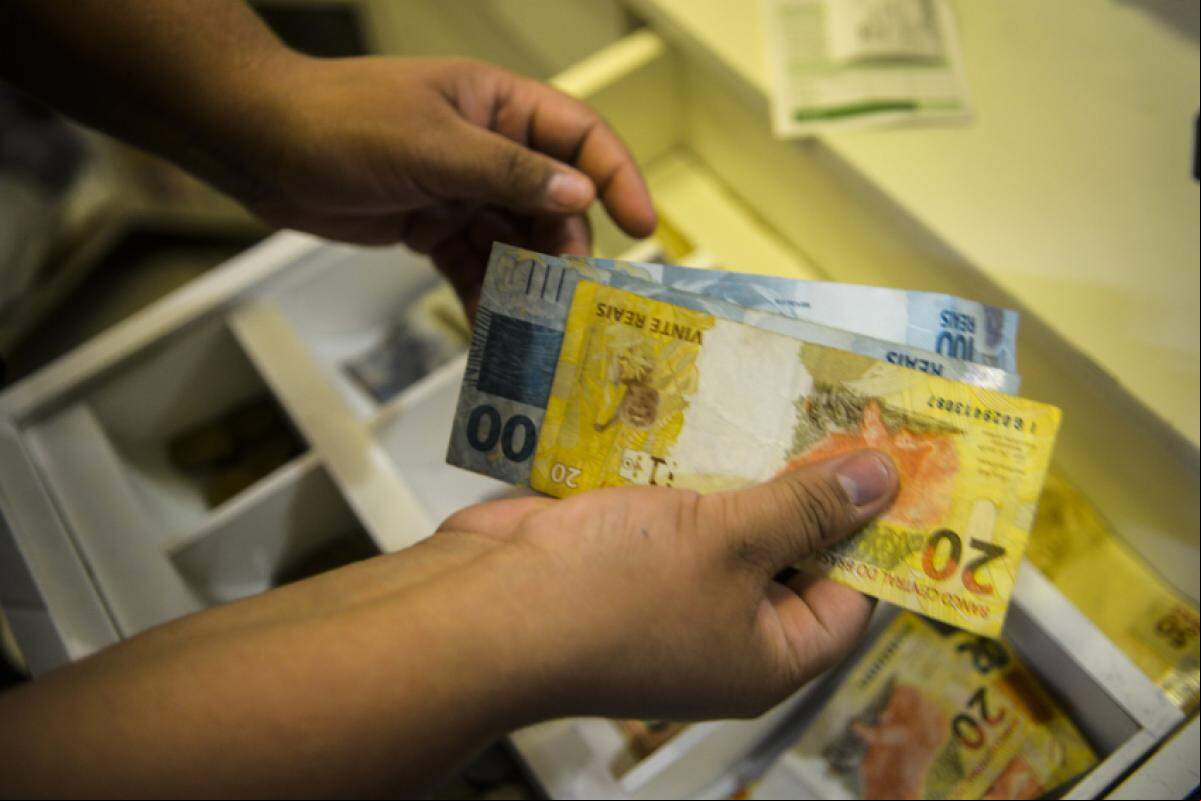 A maioria dos aposentados e pensionistas receberá 50% do décimo terceiro na primeira parcela; veja quanto você vai receber