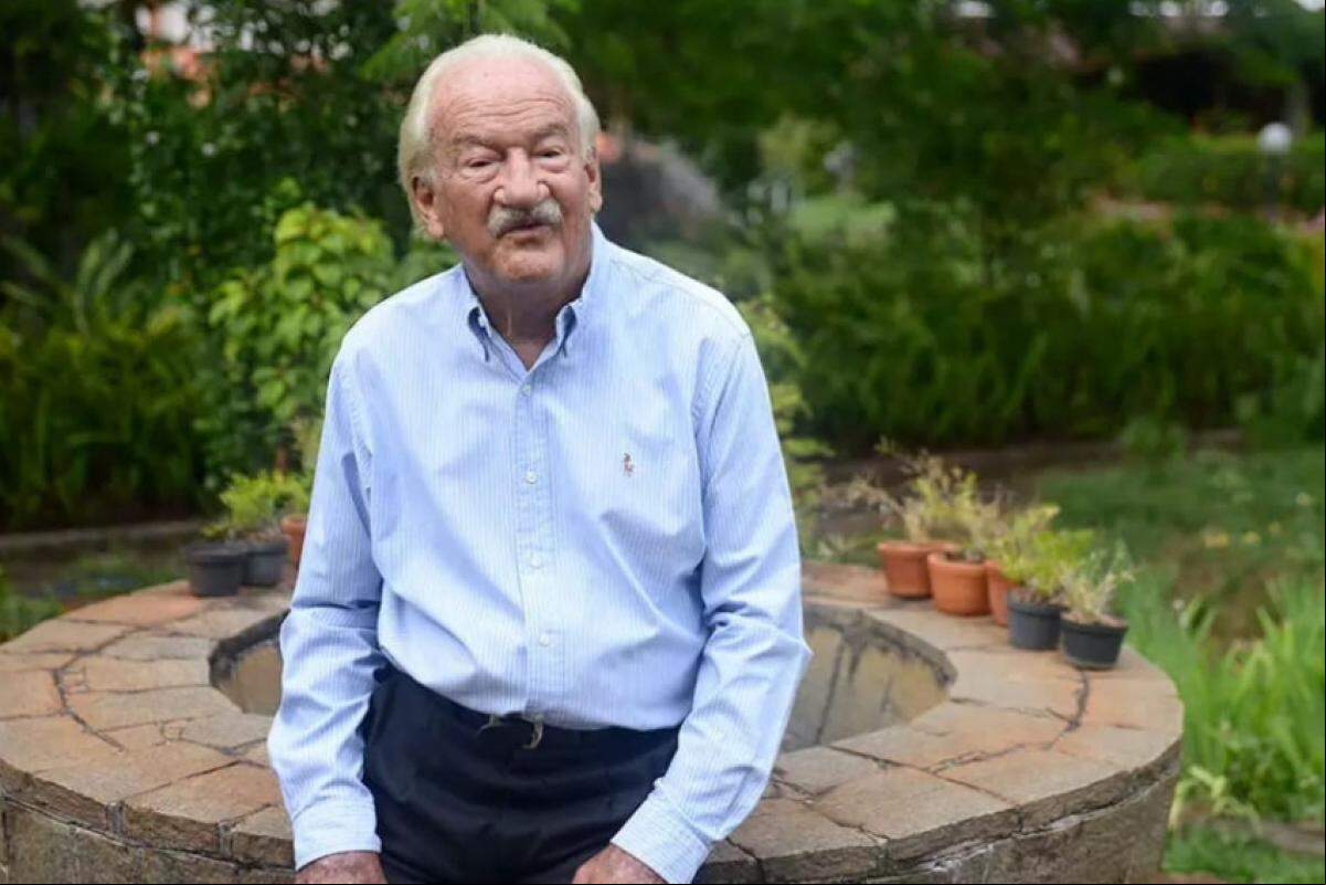 Maestro faleceu aos 96 anos na noite de segunda-feira (12)