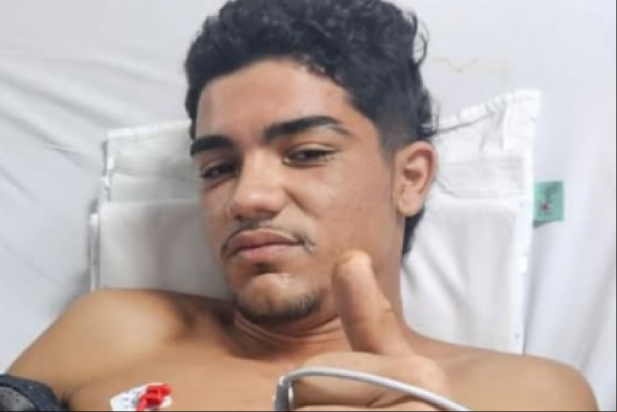 Jovem peão de 20 anos deixa hospital após ser arrastado por touro em evento em Hortolândia.