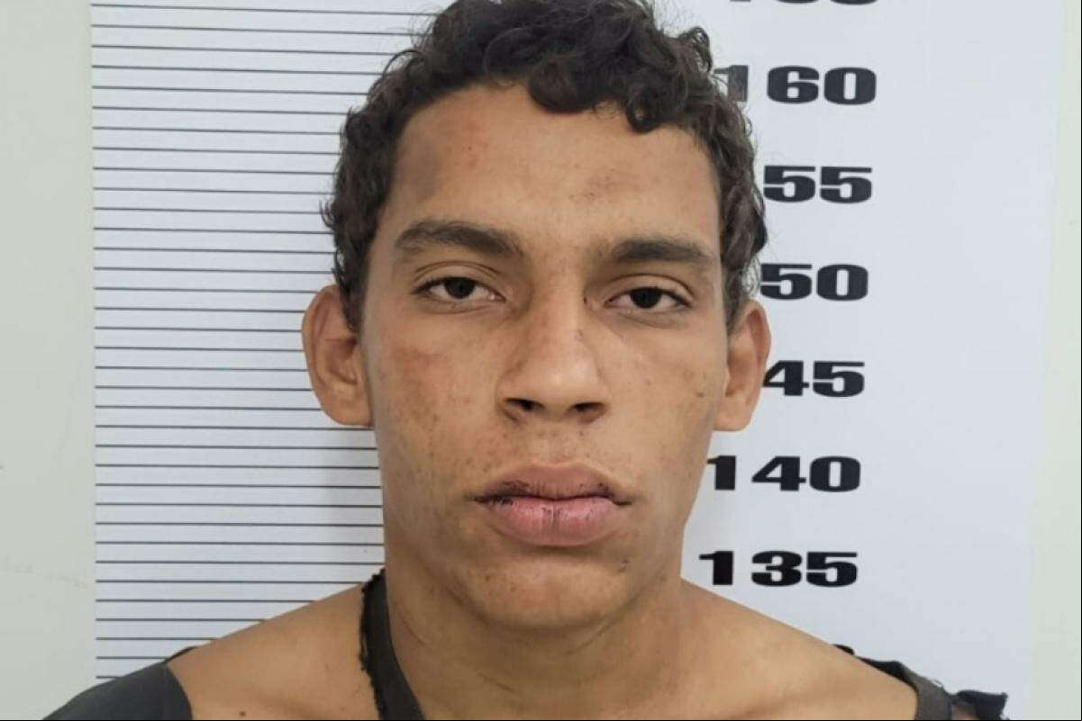 O suspeito, de 18 anos, foi preso em Mogi Guaçu acusado de estuprar e roubar idosa de 74 anos; ele também foi indiciado por tráfico de drogas.