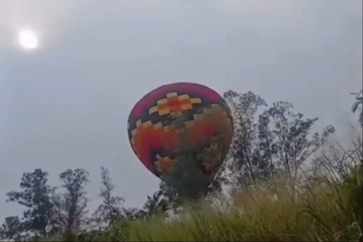 Após bater em uma árvore e sofrer um rasgo, o balão fez um pouso de emergência no Serra Verde.