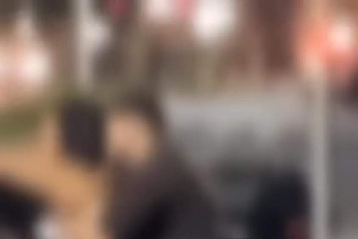 Casal aparece em atos obcenos na rua
