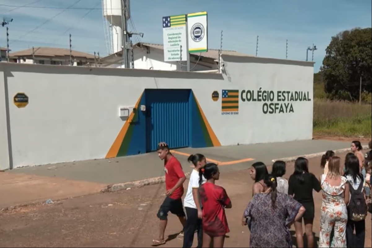 A estudante afirma que a direção foi informada sobre os episódios, mas ainda não tomou medidas efetivas.