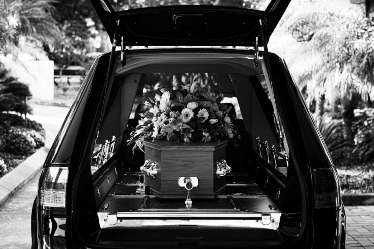 As causas das mortes de mãe e filho não foram divulgadas oficialmente.