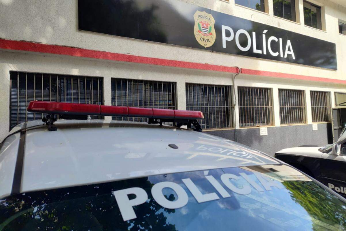 O suspeito permaneceu preso, à disposição da Justiça, aguardando apresentação na audiência de custódia